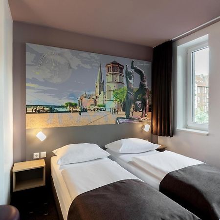 B&B Hotel Duesseldorf-Mitte Bagian luar foto