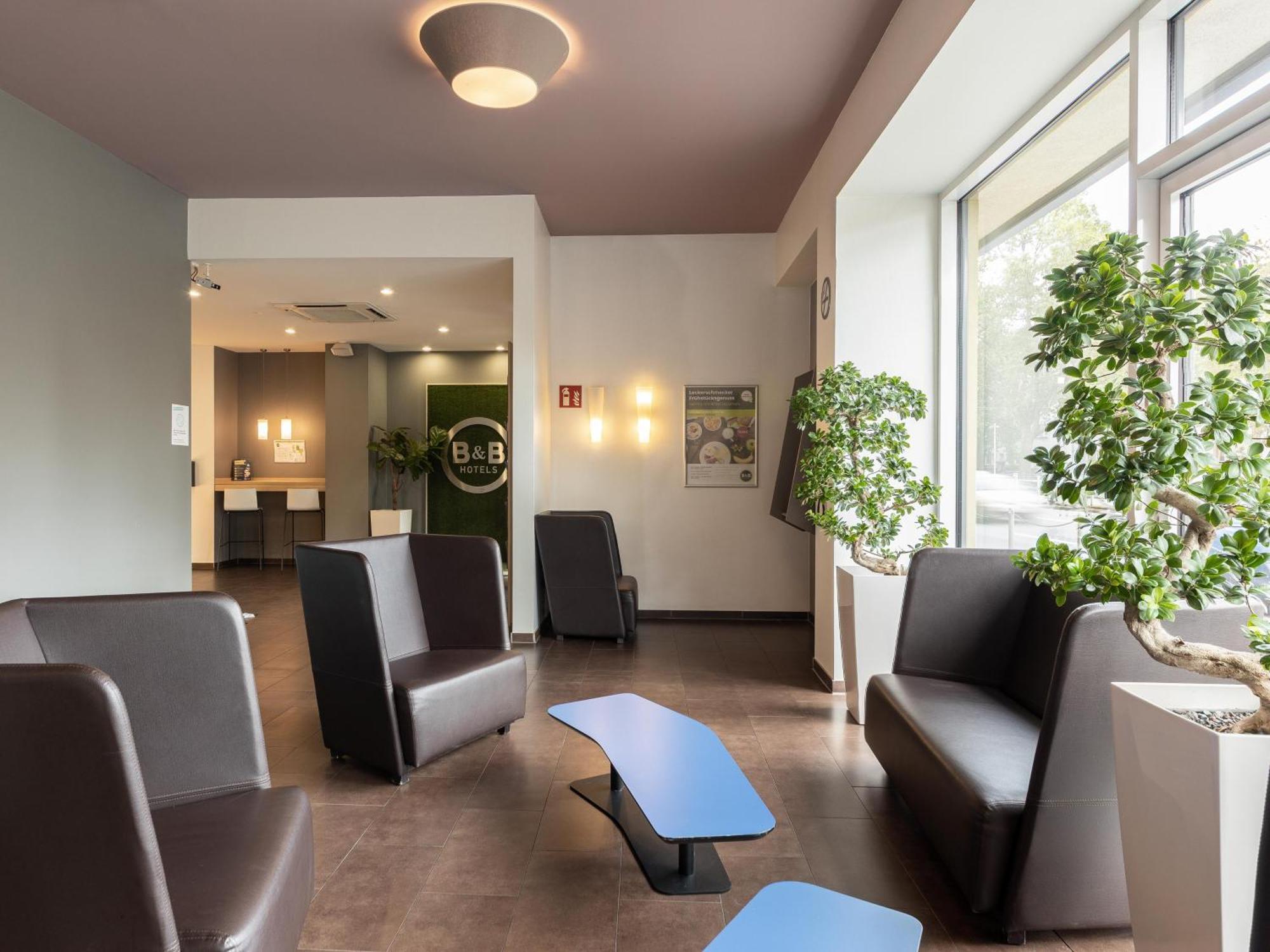 B&B Hotel Duesseldorf-Mitte Bagian luar foto